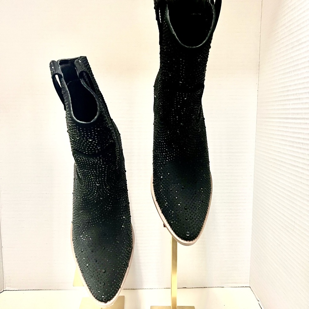 Elegant Black Studded Women's Boots